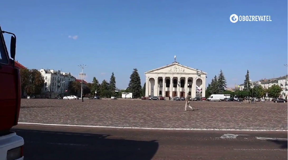 Ракета прилетела, когда в церкви рядом шла служба: эксклюзивное видео с места трагедии в Чернигове