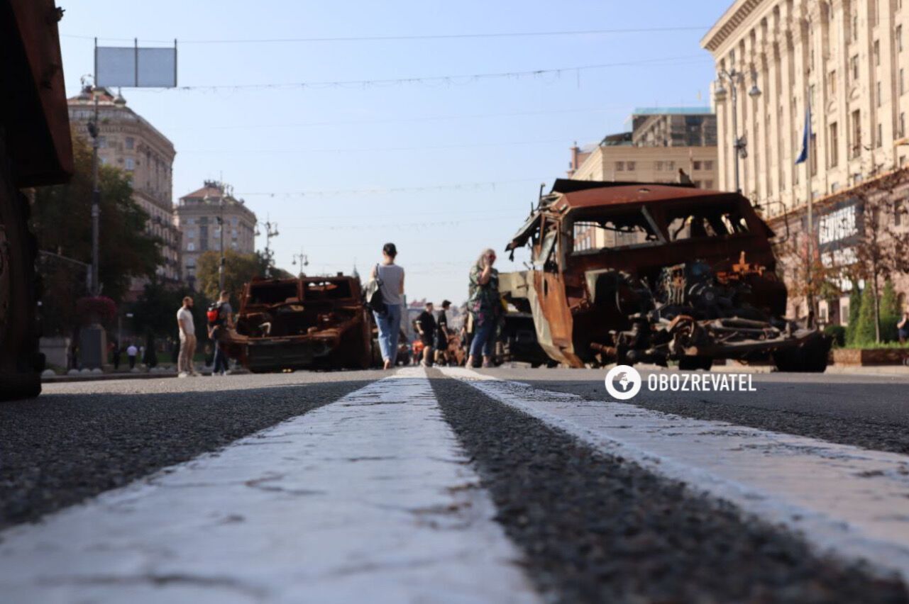 Танки, уламки ракет та артилерія: у Києві на Хрещатику можна буде побачити знищену техніку російських окупантів. Фото і відео