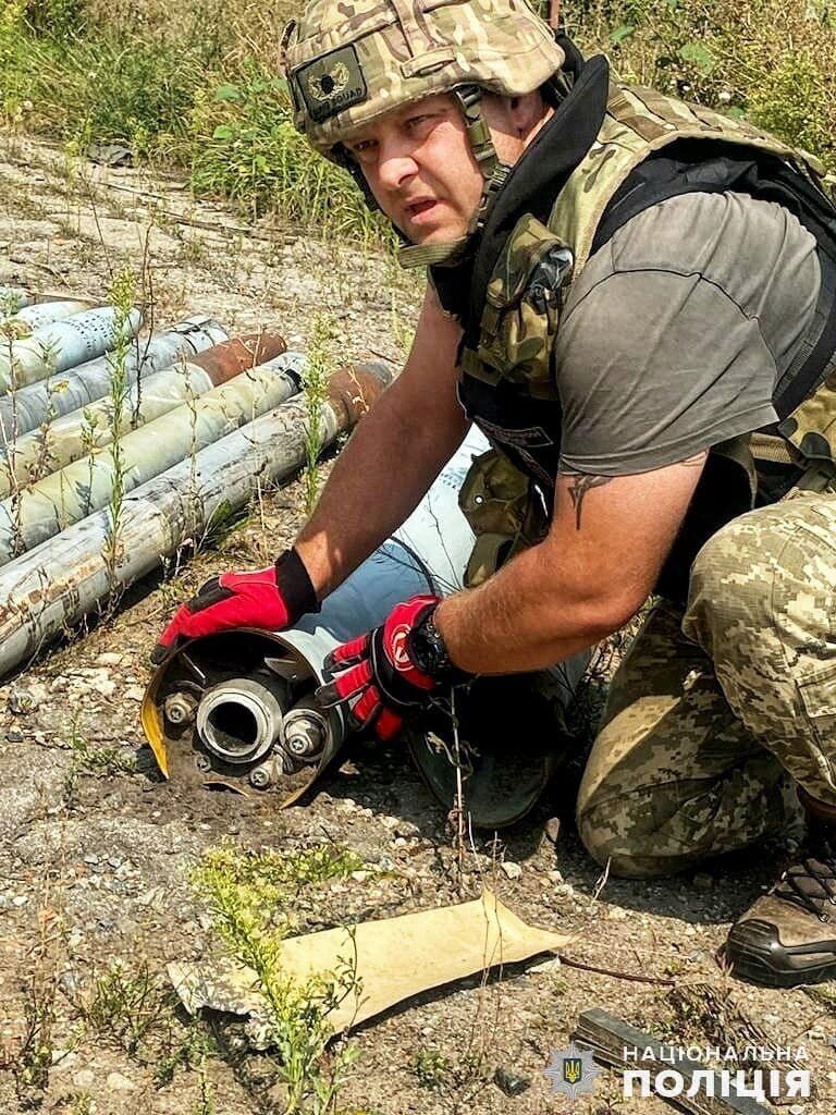 Спека не завада: вибухотехніки МВС не припиняють розміновувати деокуповані території. Фото