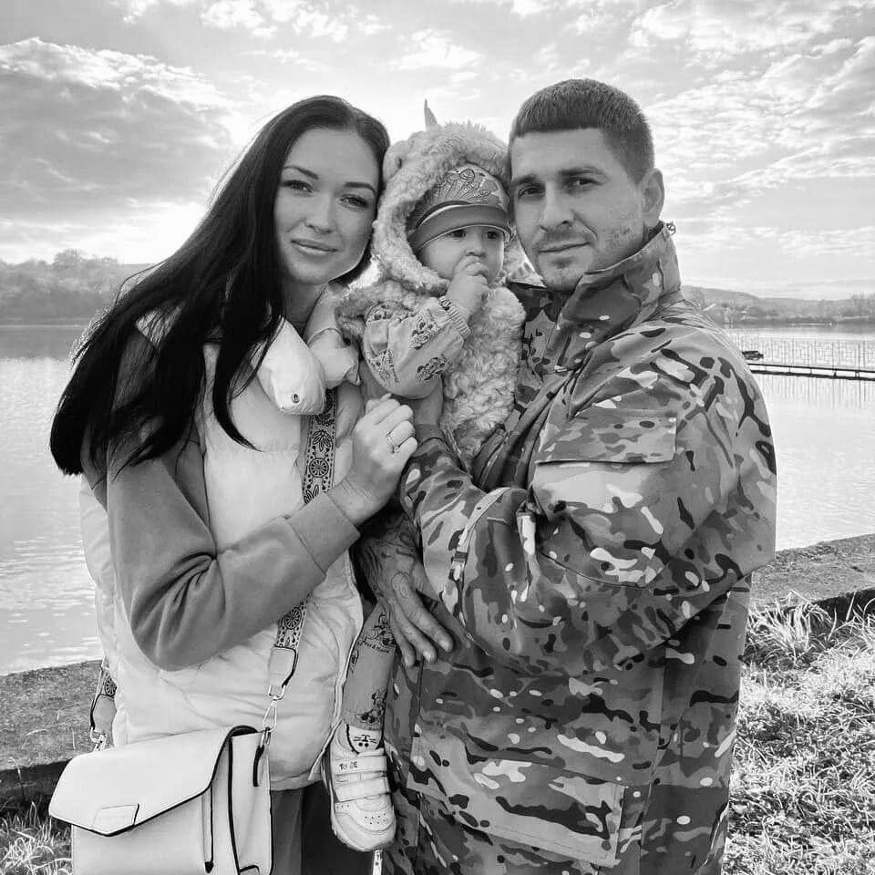 Остались двое детей и беременная жена: в бою с российскими оккупантами погиб победитель Кубка Украины по каратэ