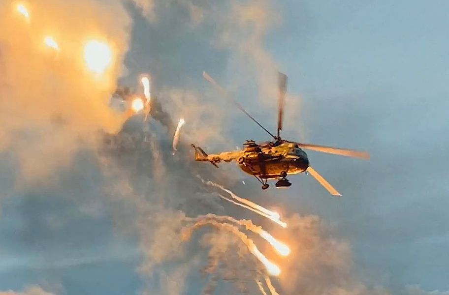 "Меньше секунды на принятие решения": пилот вертолета Ми-8 рассказал, как воюет на передовой. Фото