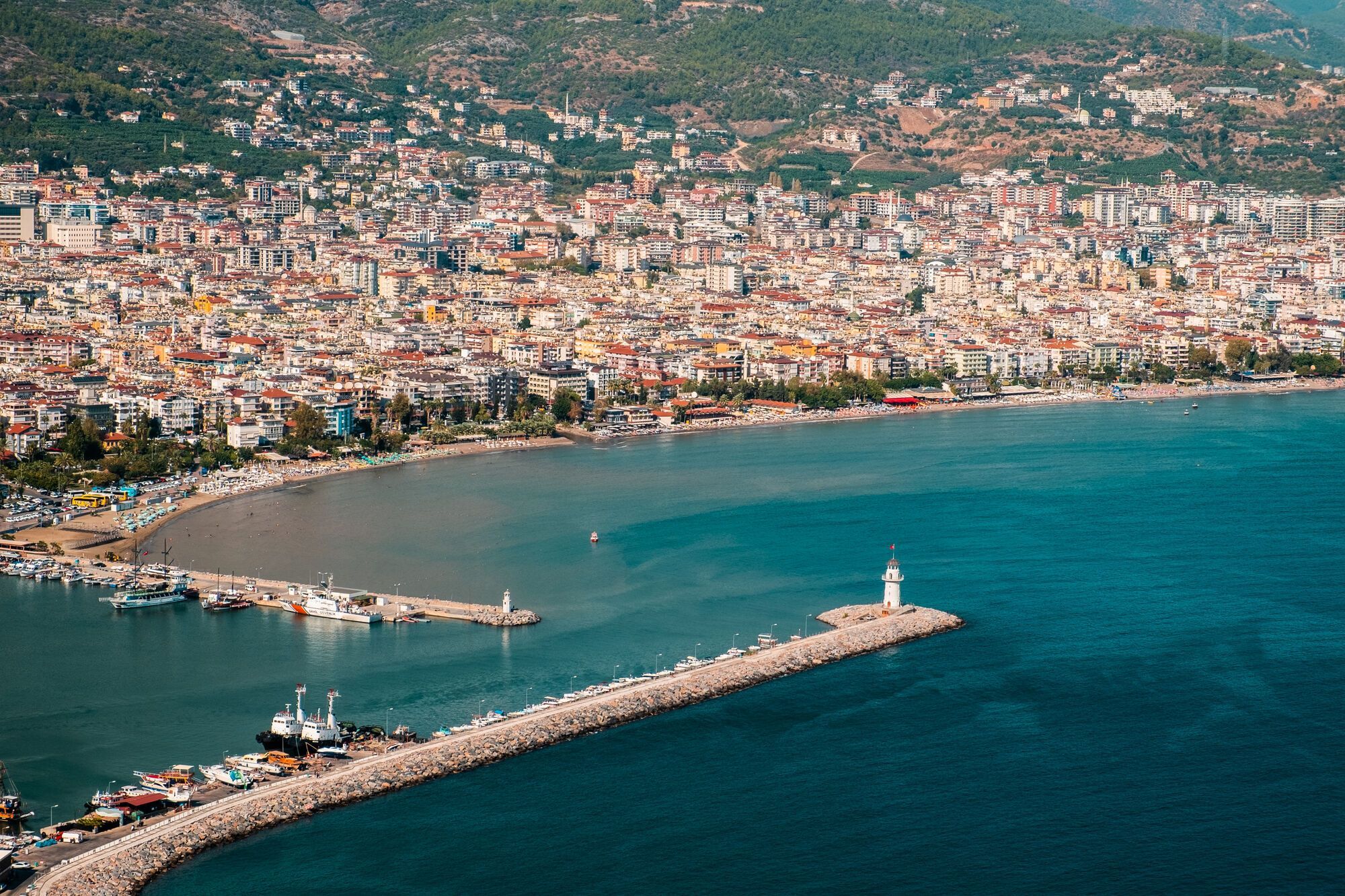 У Туреччині заявили про необхідність знести готелі на першій лінії моря: що відбувається