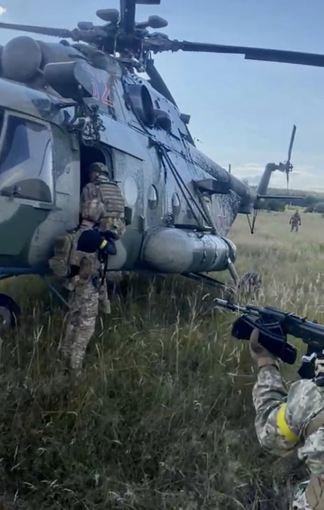 Схоже на операцію "Моссада": український військовий розповів, як виманили російський Мі-8. Нові фото і деталі