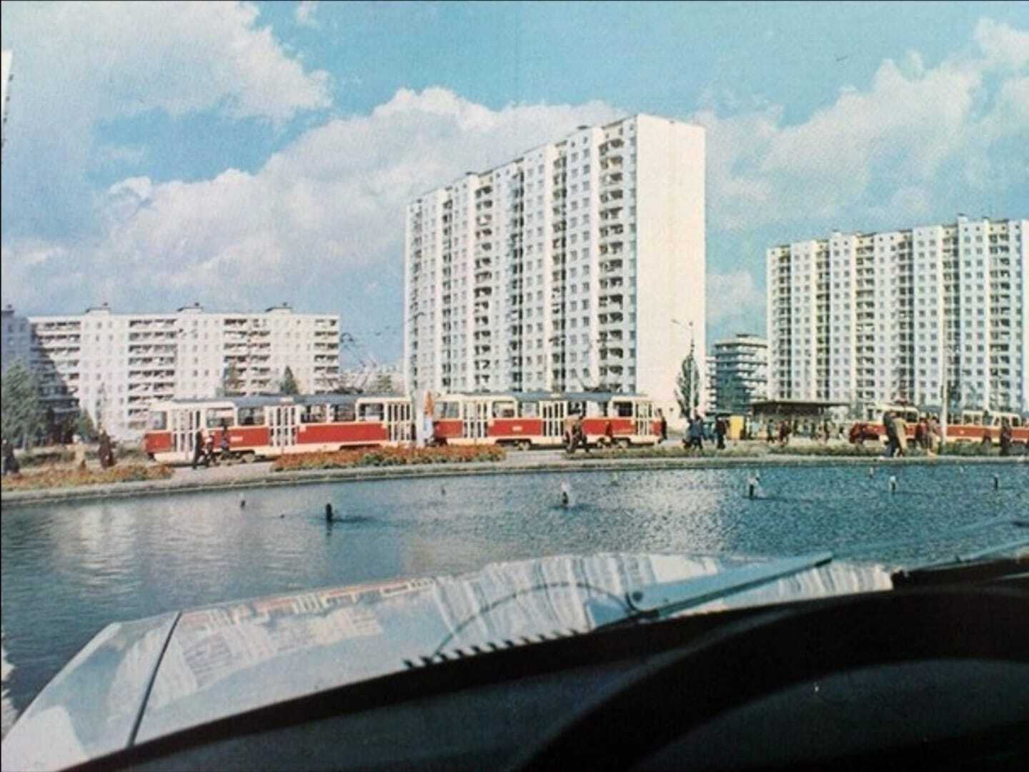 Много песка и без ТРЦ: в сети опубликовали уникальные фото Оболони 1970-1980-х годов