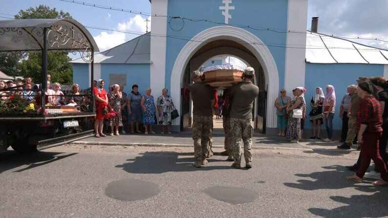 Загинула за два дні після двадцятиріччя: на Донбасі віддала життя в боях за Україну молодша сержантка