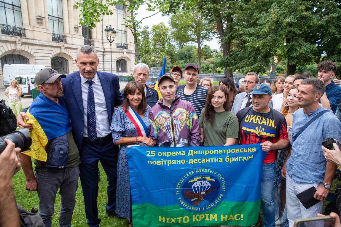 В День Независимости Украины в центре Парижа открыли Киевский сквер, – Кличко