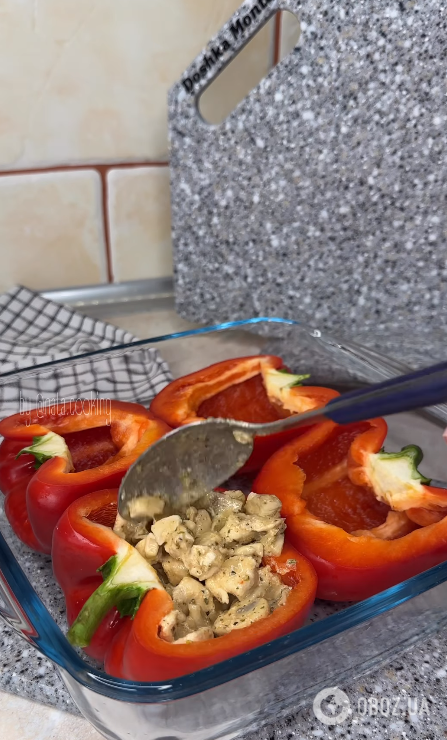 Вкусные фаршированные перцы с начинкой жульен: получаются не жирными и сочными