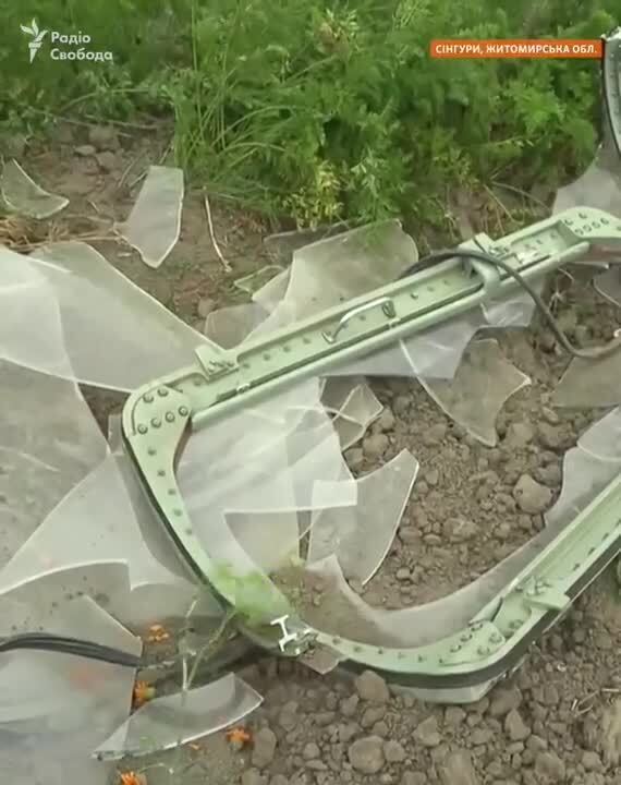 "Почув скрегіт металу": очевидці розповіли про авіакатастрофу на Житомирщині, в якій загинув "Джус" і ще двоє льотчиків. Відео