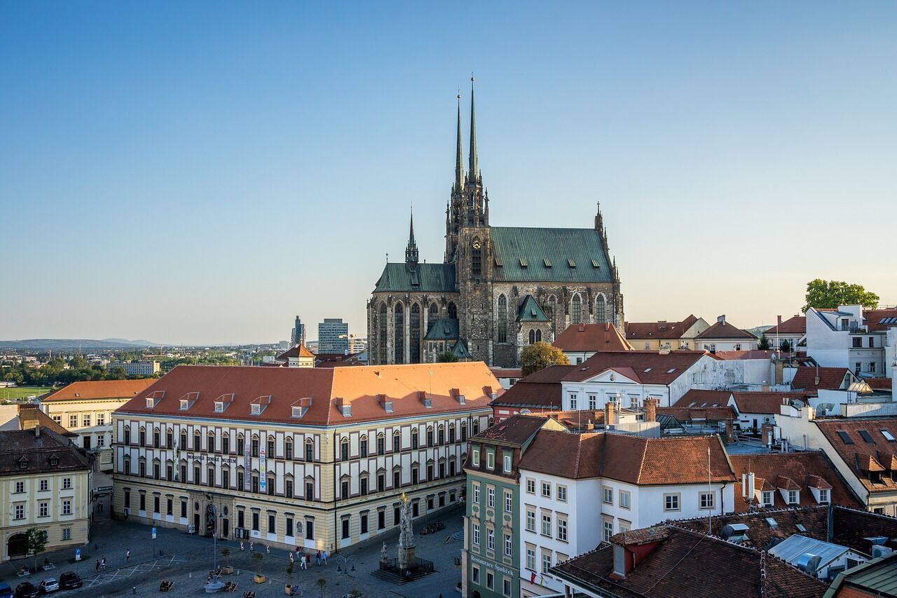 Найкращі міста Чехії для осінньої подорожі: від Праги до Острови