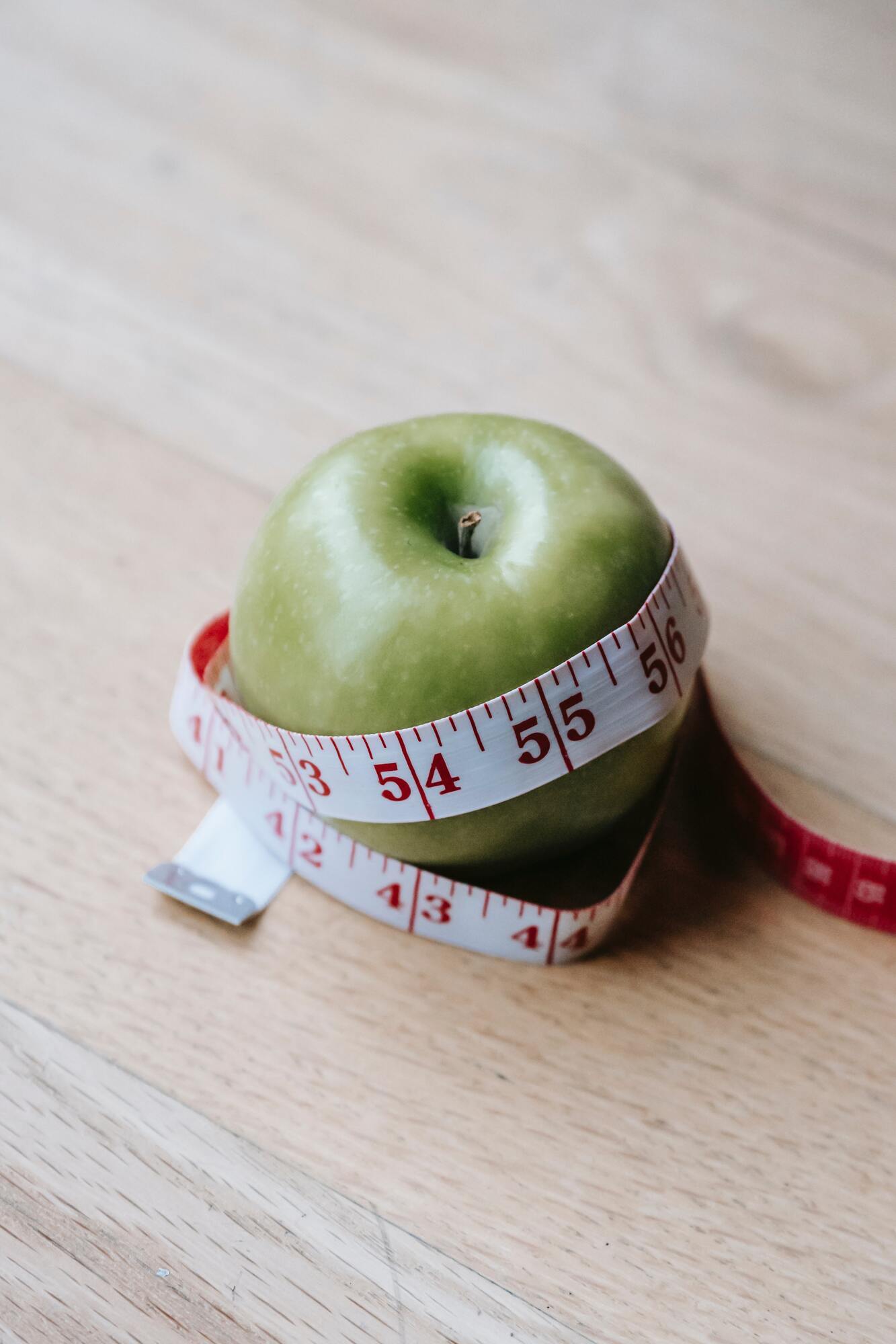 Яких популярних дієт варто остерігатись і до чого можуть призвести експерименти зі схудненням