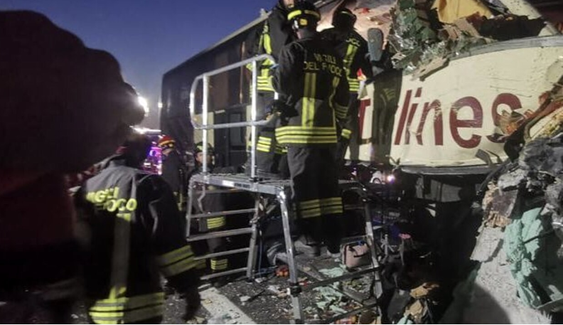 В Італії автобус з українцями зіткнувся з вантажівкою: є важкі постраждалі. Фото