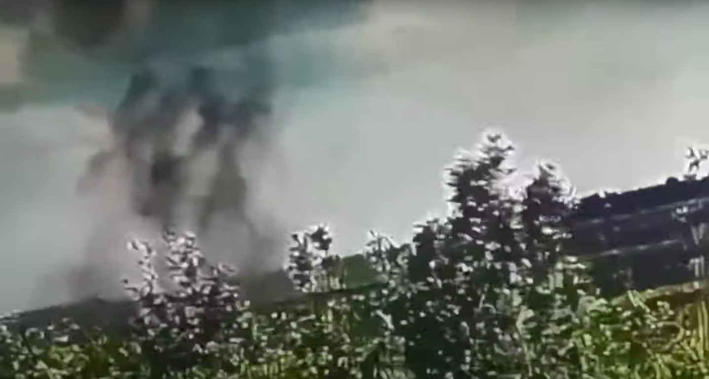 Бойцы 47-й бригады около Работино сбили российский самолет Су-25. Видео