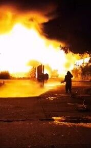 В Румунії після вибуху на АЗС спалахнув склад біля оборонного заводу