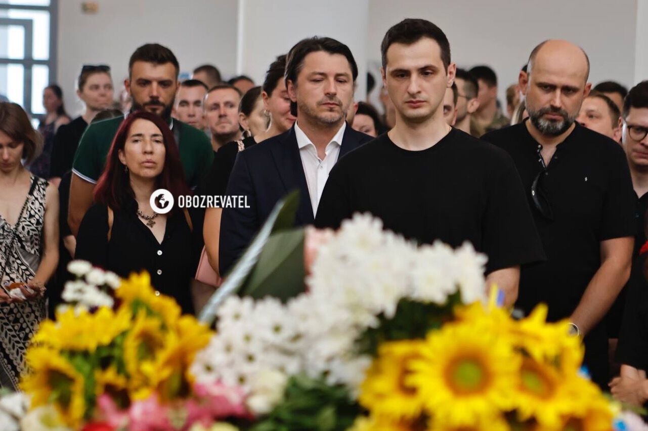 У Києві попрощались із льотчиком "Джусом", який загинув в авіакатастрофі на Житомирщині. Фото і відео