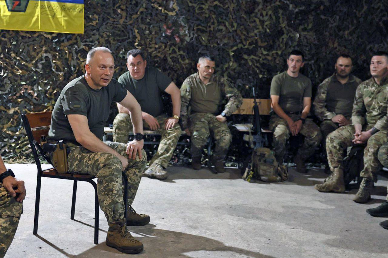 "ЗСУ щодня зривають спроби прориву росіян": Сирський розповів про ситуацію на Куп'янському та Лиманському напрямках. Фото
