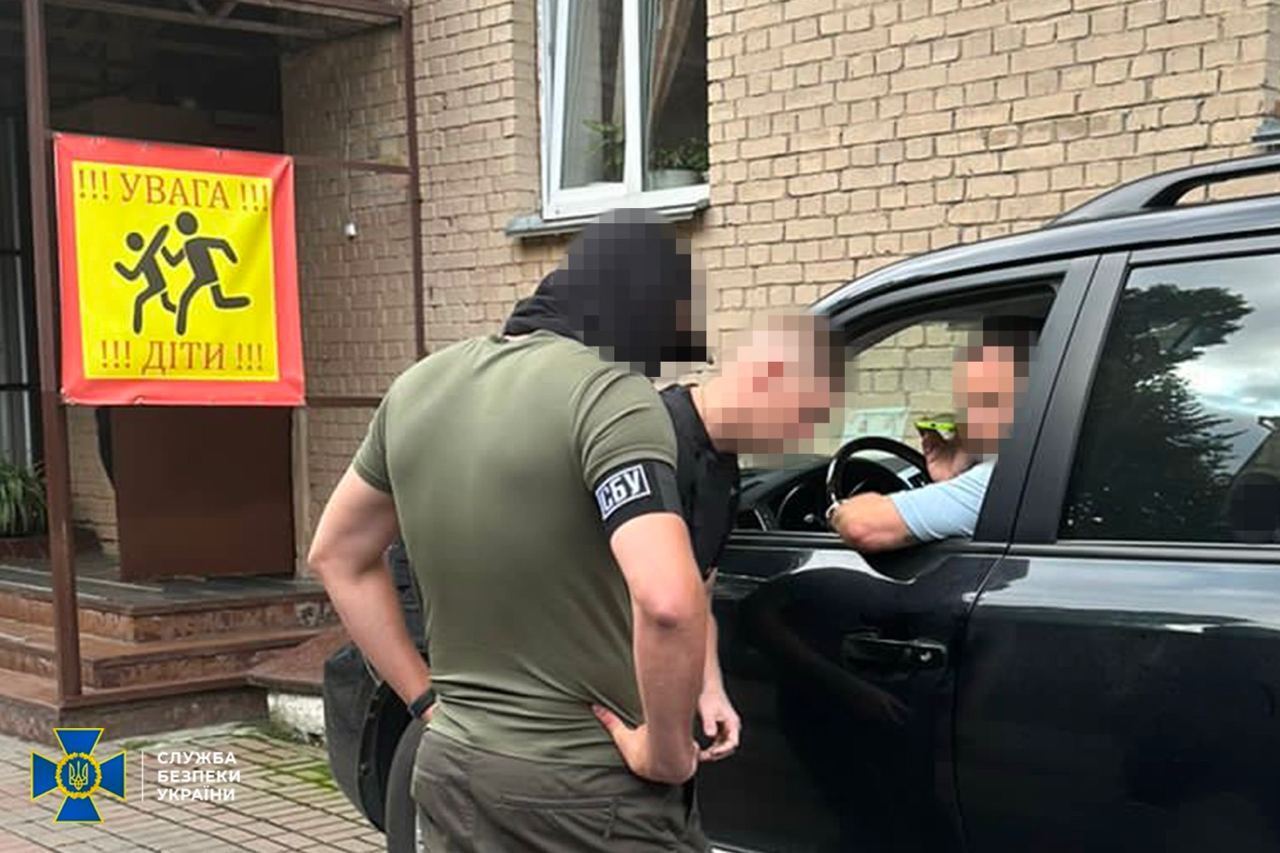 СБУ і ДБР проводять обшуки в нардепа Дубінського через виїзд за кордон: у чому звинувачують. Фото