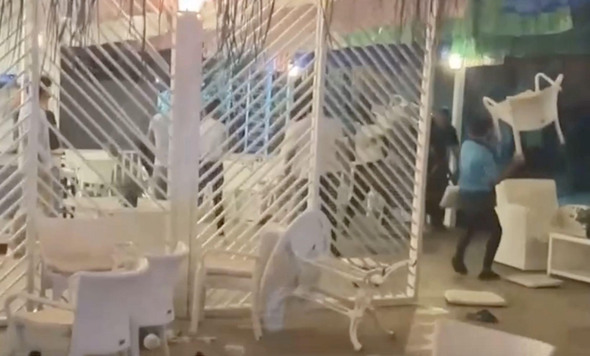 В Турции снова избили россиян: в этот раз стульями по голове. Видео