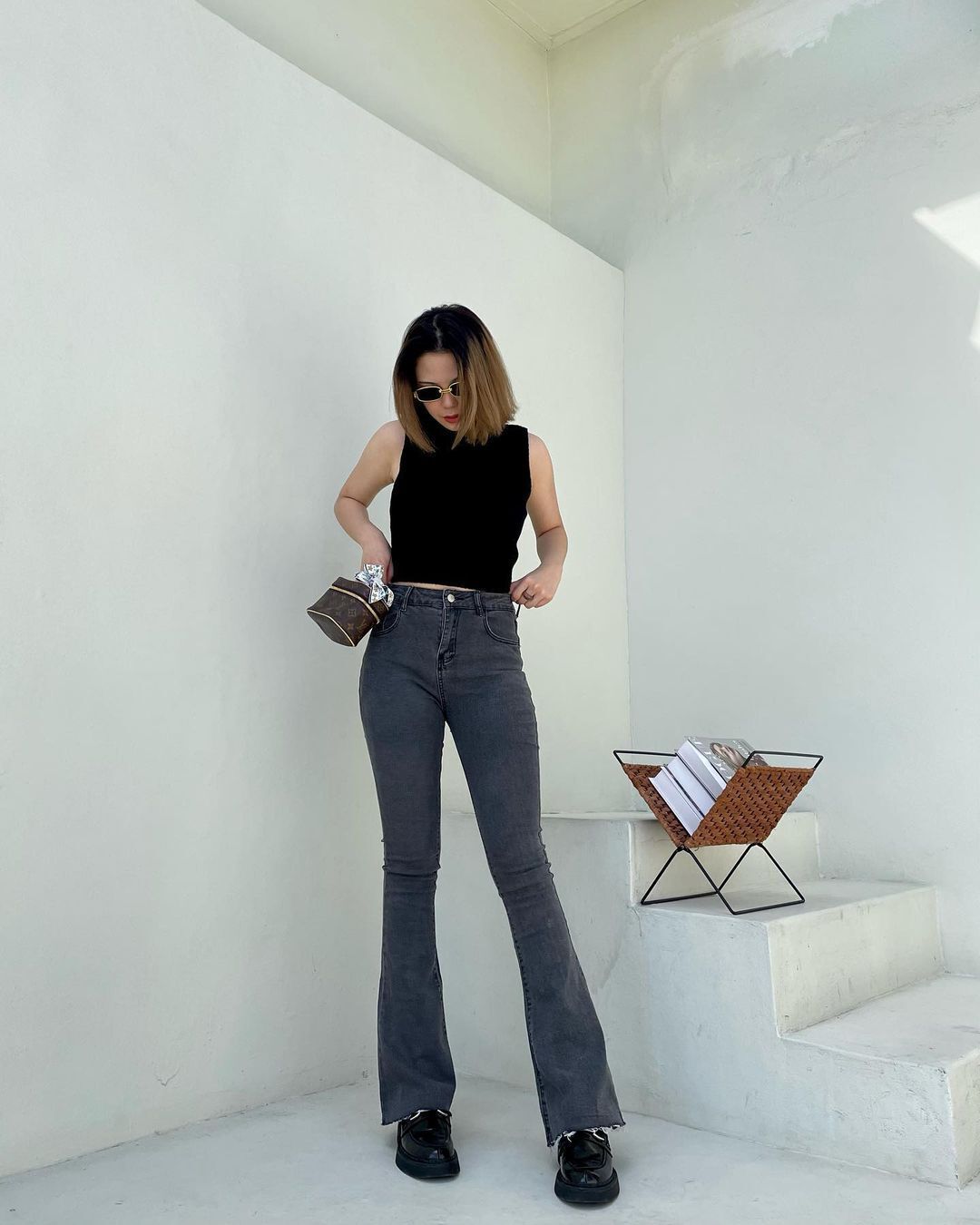 Любовь с первой примерки: 5 модных джинсов на осень 2023, которые разнообразят ваши образы