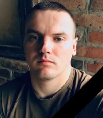 Повернувся на щиті: у боях на Донеччині загинув молодий захисник, який недавно одружився. Фото 