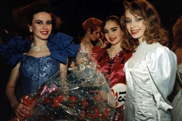 Фото участниц, которые соревновались за звание главной красавицы Украины в 1991 году