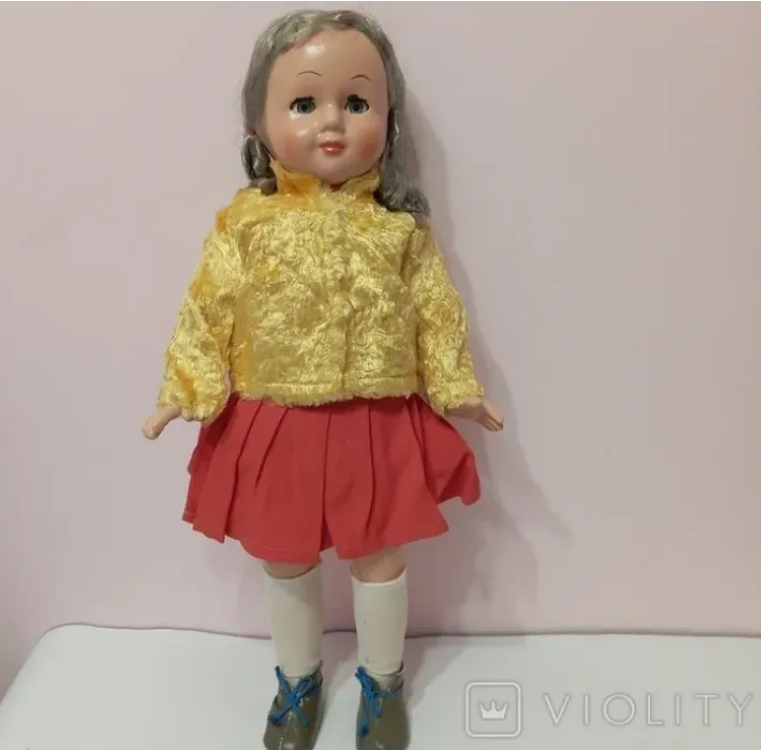Другую куклу тех же 1950-х оценили в 78 300 грн