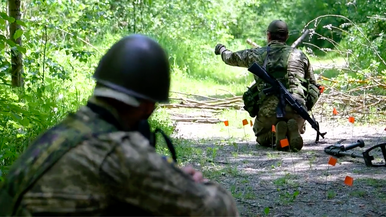 Канадские инструкторы показали, как учат украинских саперов. Видео