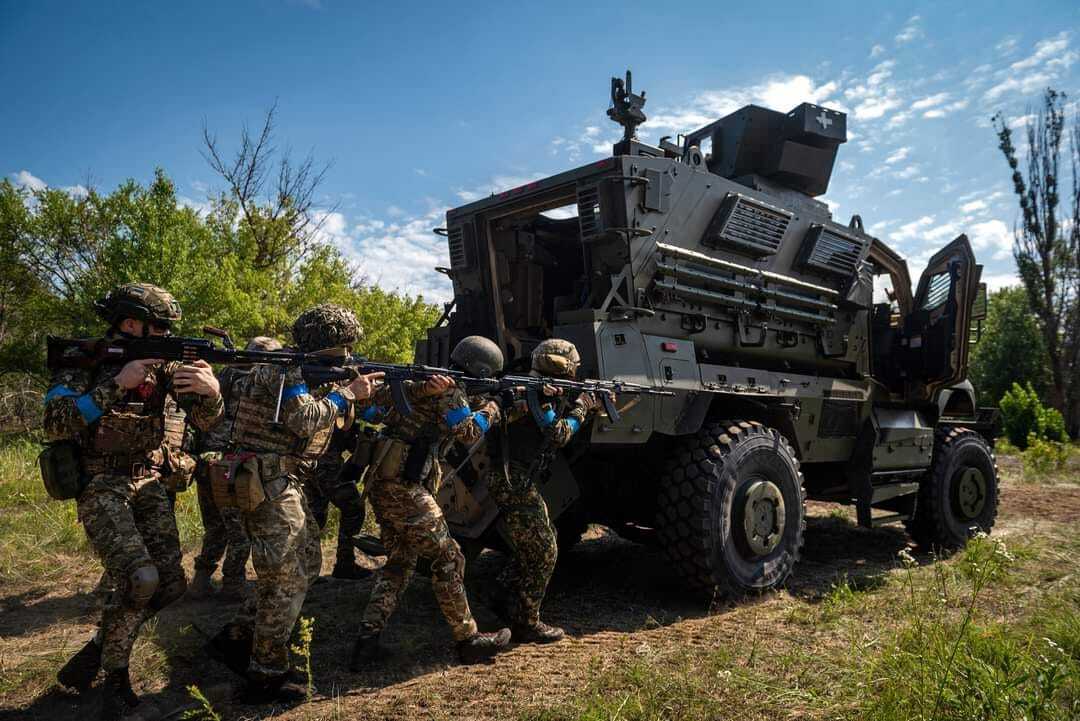 Окупанти намагаються відновити позиції біля Старомайорського, ЗСУ вразили пункти управління і склади БК ворога – Генштаб