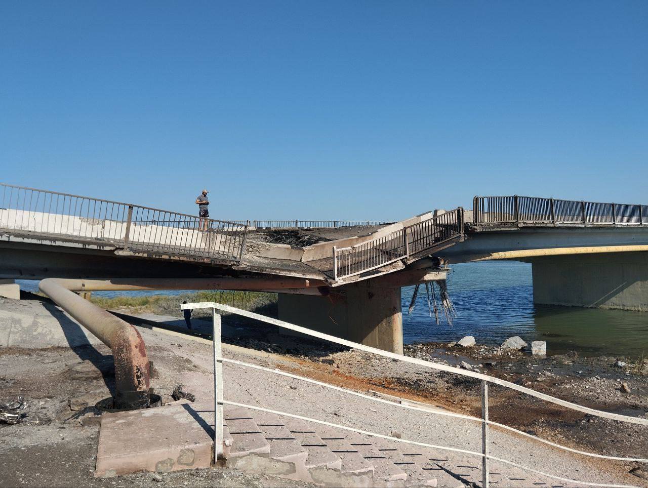  Уражено Чонгарський і Генічеський мости: всі деталі "бавовни". Фото і відео