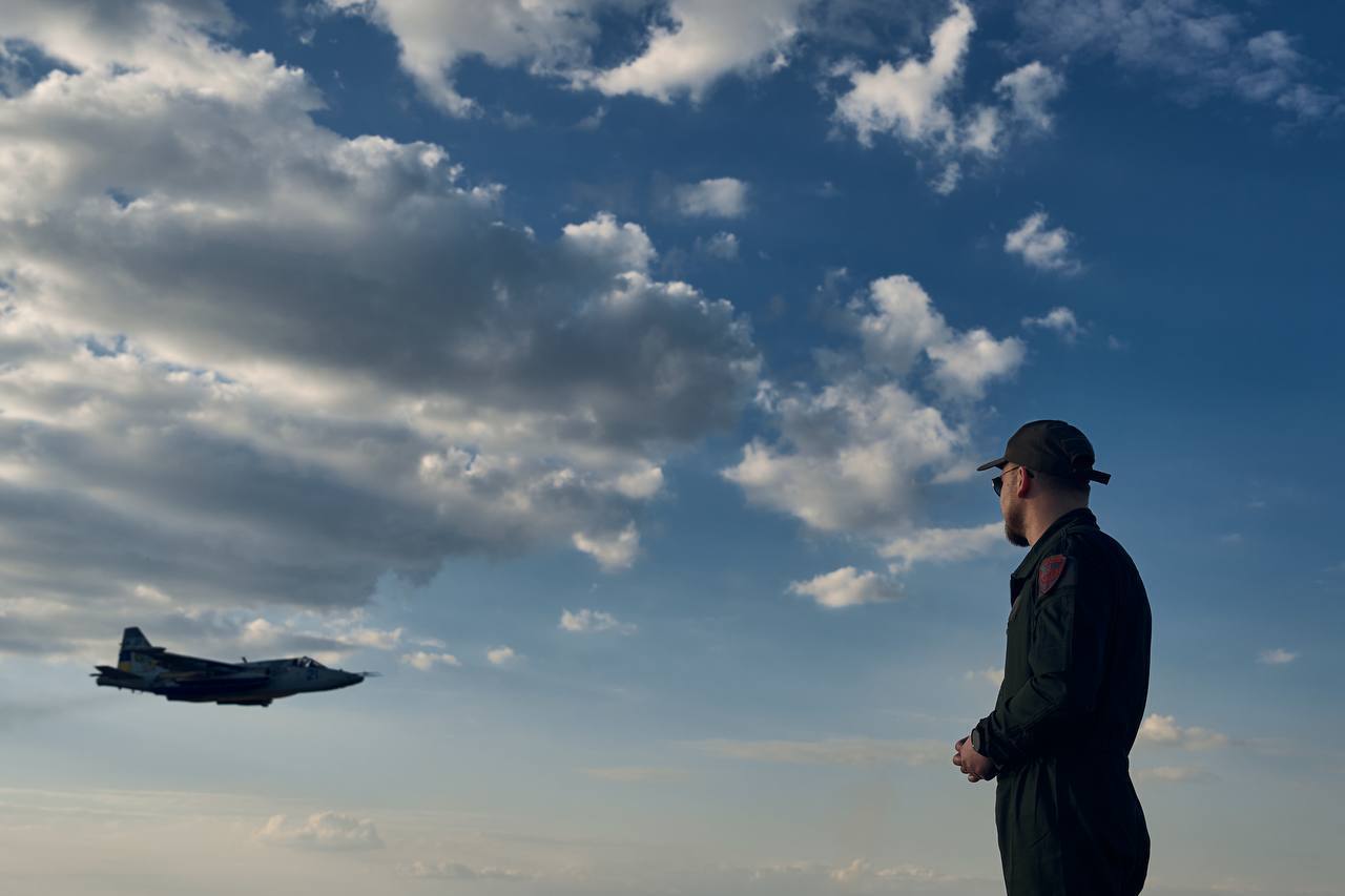 Совершили более 14 тыс. боевых вылетов: Зеленский поблагодарил воинов Воздушных сил за защиту украинского неба