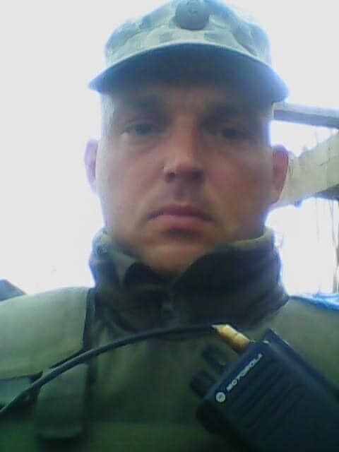 Дочке всего месяц: в Староконстантинове погиб военный пожарный при ликвидации последствий обстрела. Фото