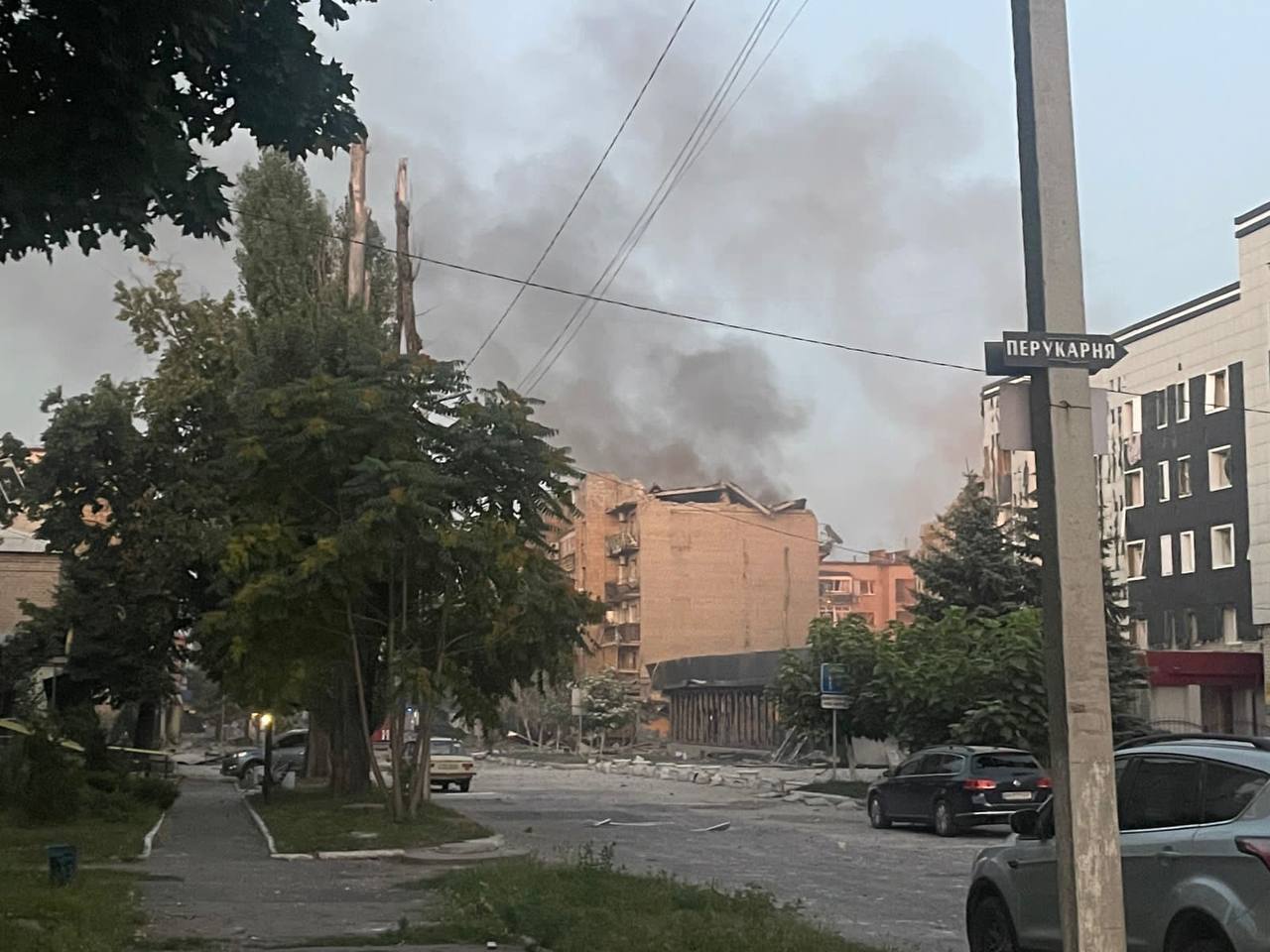 Последствия могли быть гораздо хуже: стало известно, почему во время удара РФ по Покровску пострадало много спасателей