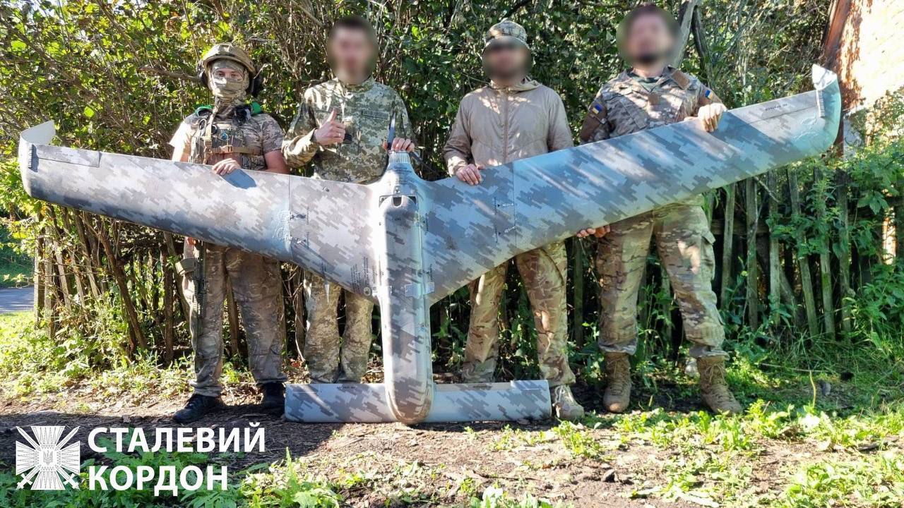 Прикордонники "Сталевого кордону" приземлили новітній російський безпілотник "Елерон Т-16": що про нього відомо. Фото і відео
