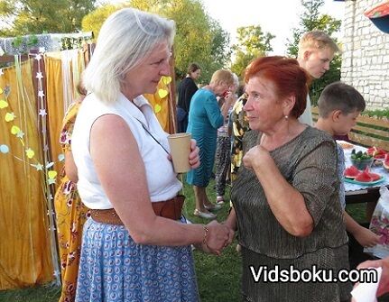 Бывшая глава МИД Австрии, танцевавшая с Путиным на собственной свадьбе, поселилась в российской деревне. Фото