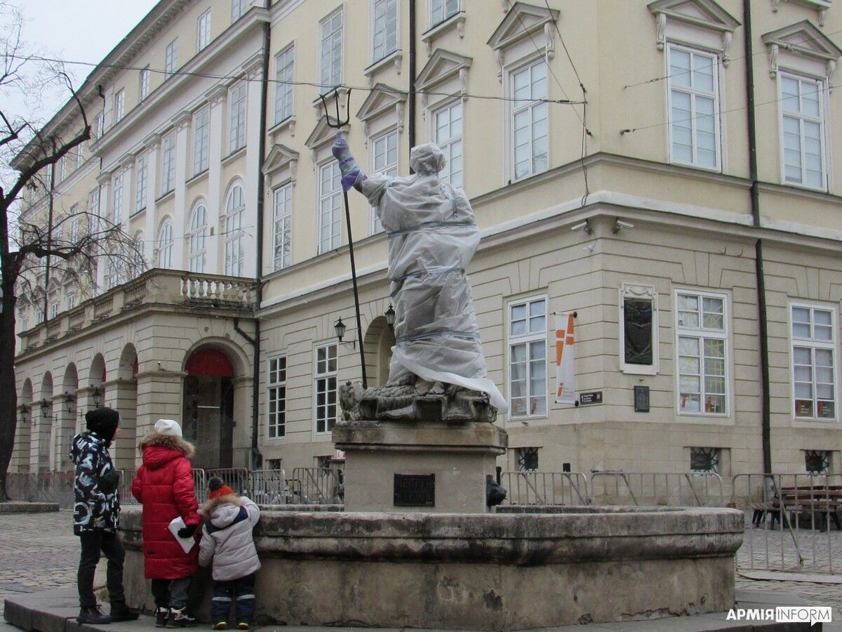 ЮНЕСКО рекомендует добавить Софию, Лавру и центр Львова в список Всемирного наследия в опасности: что это значит