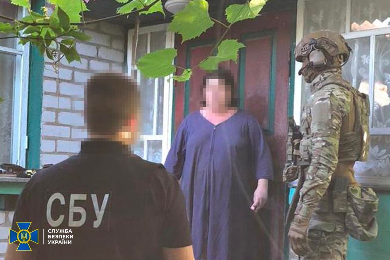СБУ задержала агентку РФ, собиравшую данные о ремонтных базах ВСУ: она сама предложила врагу помощь. Фото