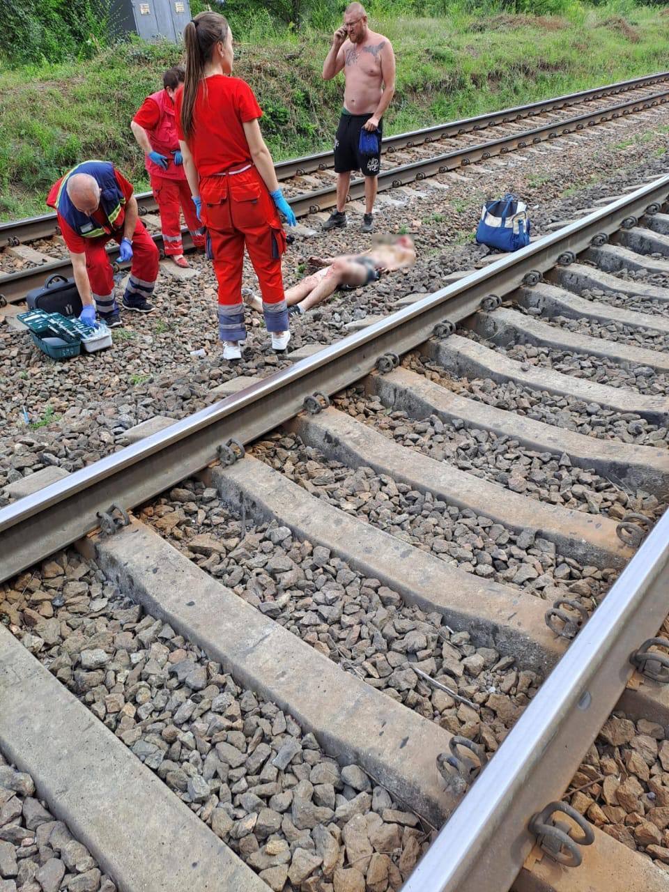На Київщині 13-річного хлопця уразило струмом на даху потяга: дитина отримала понад 90% опіків тіла. Фото і відео