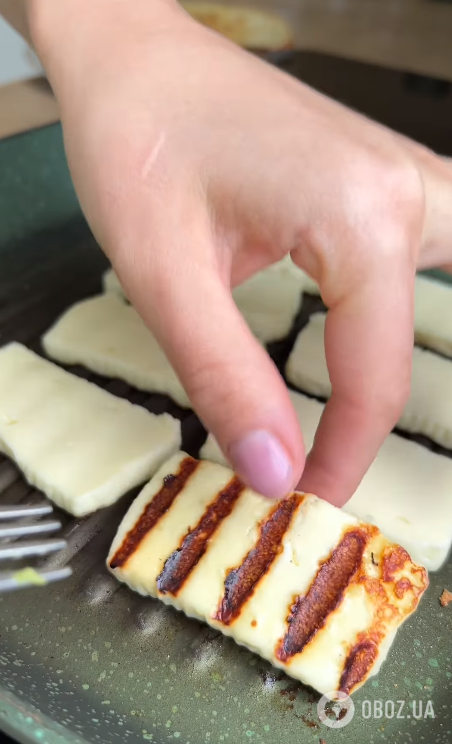 Авокадо-тост с сыром халуми и лаймовым медом: как приготовить легкий и эффектный перекус