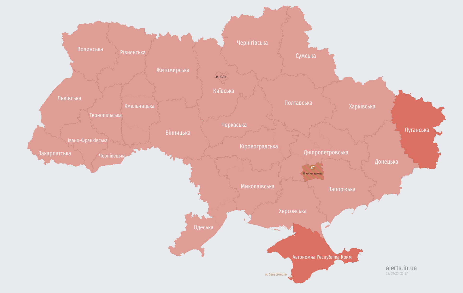Воздушная тревога по всей Украине: оккупанты снова подняли в небо носитель "Кинжалов"
