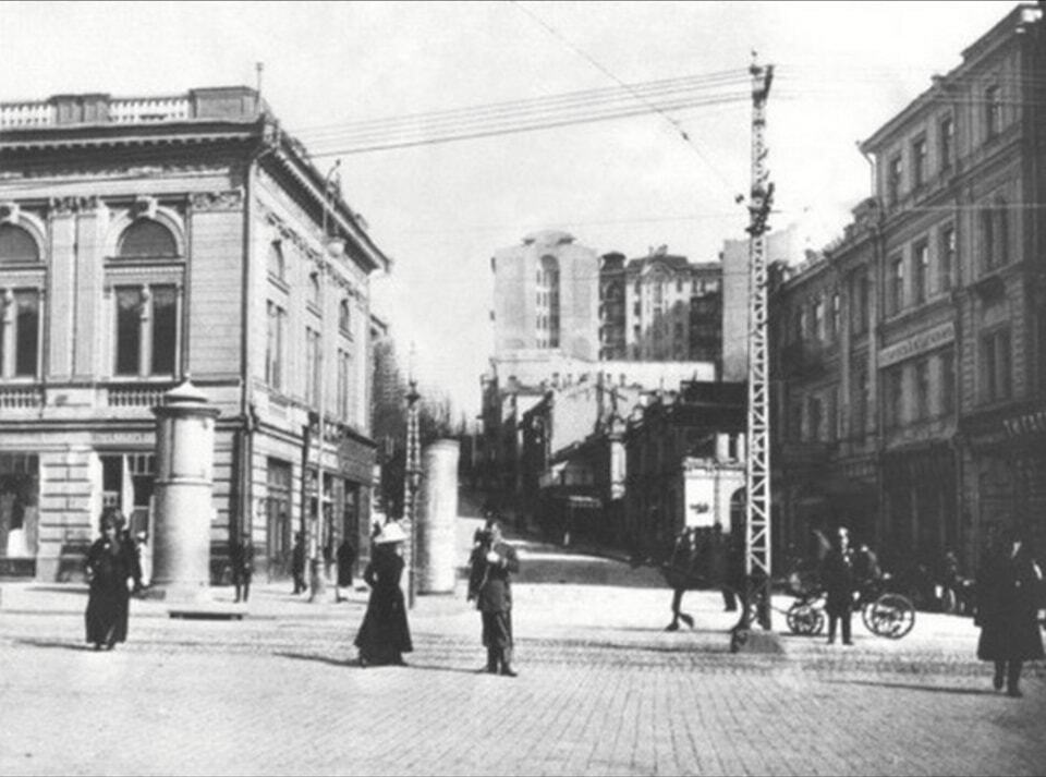 В сети показали, какой была Институтская улица в Киеве в XIX-XX веках. Архивные фото