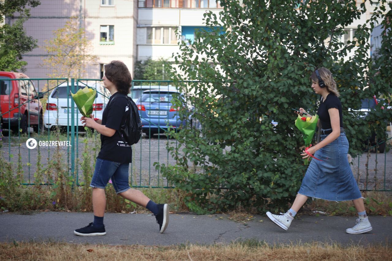 Лінійки не для всіх: як відзначили перший дзвоник у школах Києва в умовах війни. Фото