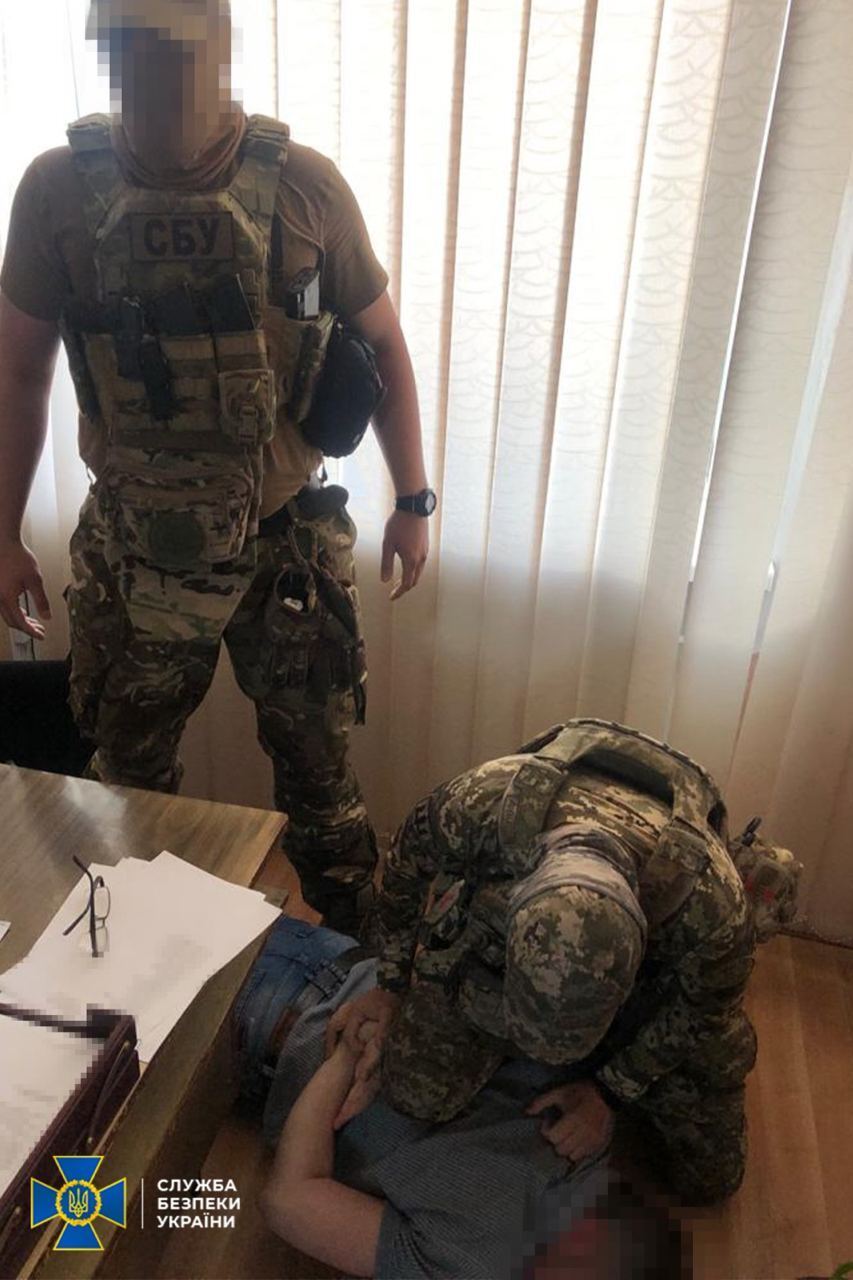 Працював під позивним "Фантом": СБУ затримала агента-снайпера ФСБ, який готував замах на командування ЗСУ на Запоріжжі. Фото 