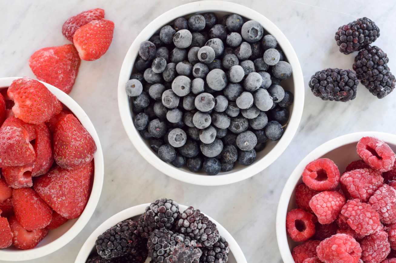 Какие фрукты и ягоды самые вредные: их нельзя много употреблять