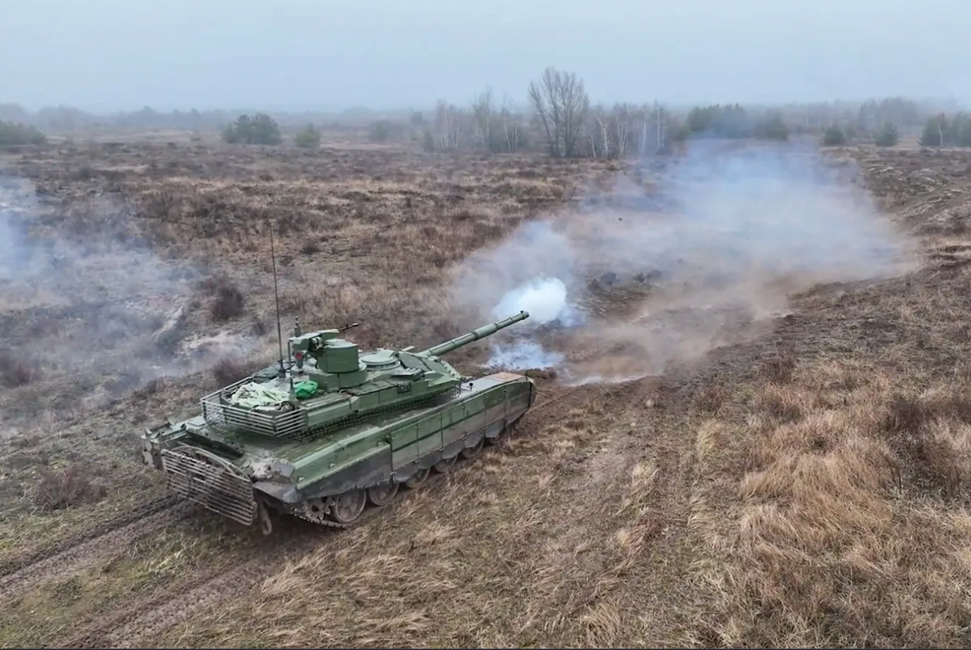 Работали "Дикие шершни": воины ВСУ уничтожили новейший российский танк Т-90, который Медведев называл "лучшим в мире". Видео