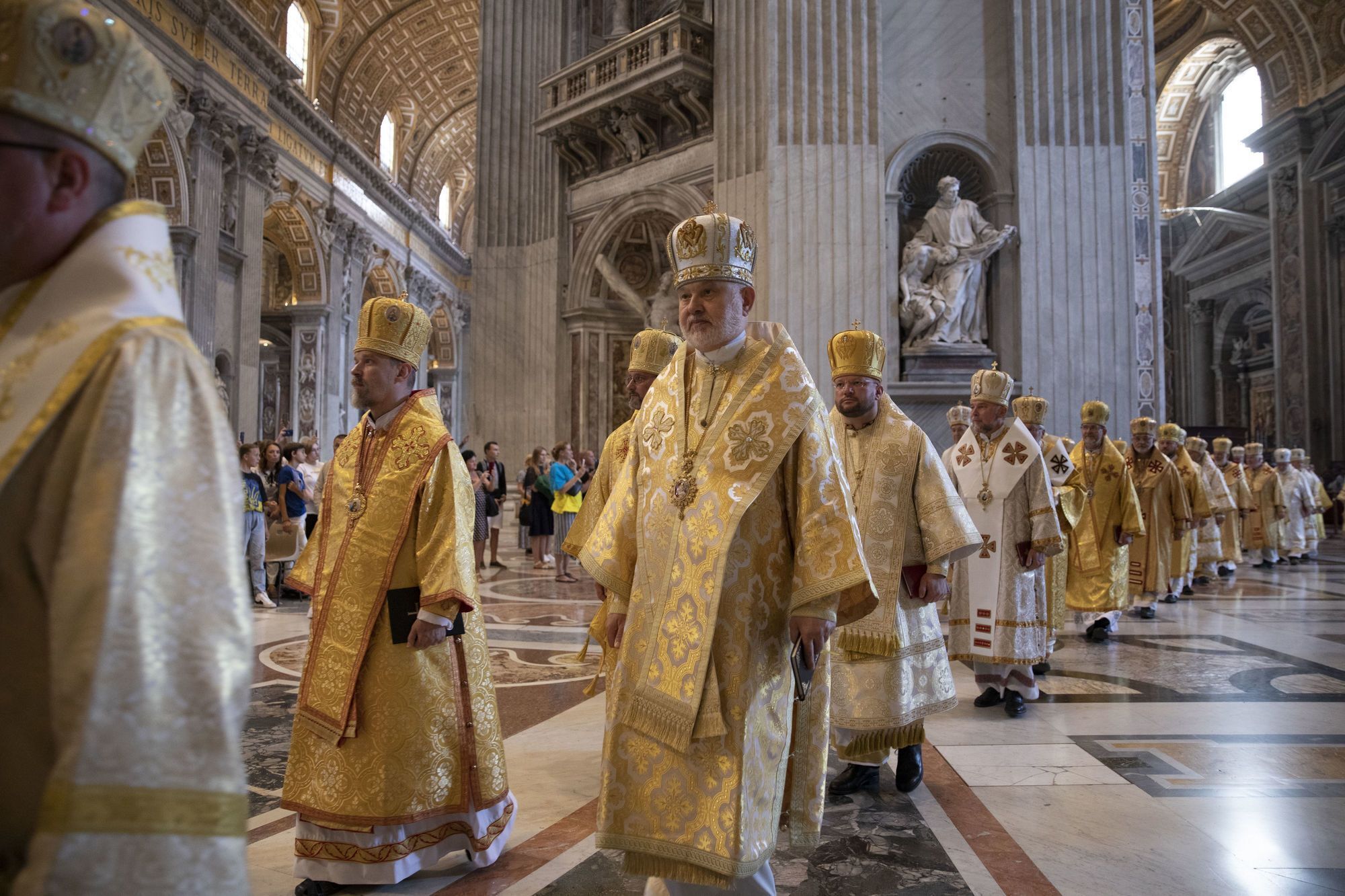 Глава УГКЦ обратился к миру по базилике Святого Петра в Ватикане: Украина стоит и борется!