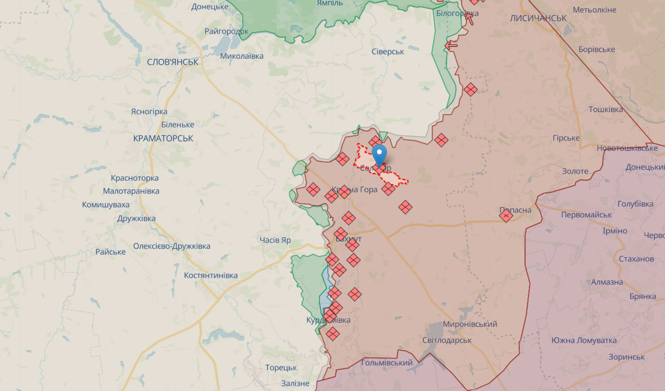 Мінус чотири авто і два бліндажі ворога: аеророзвідники влаштували окупантам "рознос". Відео