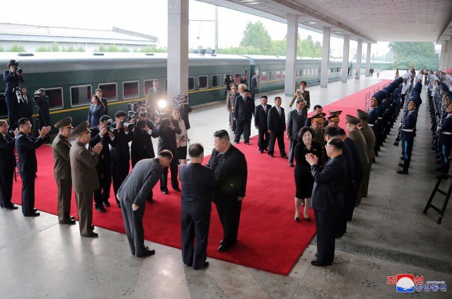  Поставки зброї – одне з ключових питань: Кім Чен Ин прибув у Росію на зустріч із Путіним. Фото і відео