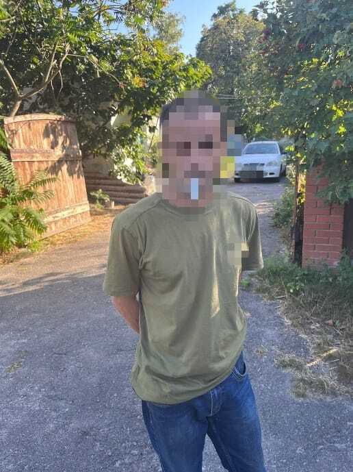 На Київщині затримали двох "бізнесменів", які продавали бойові гранати. Фото
