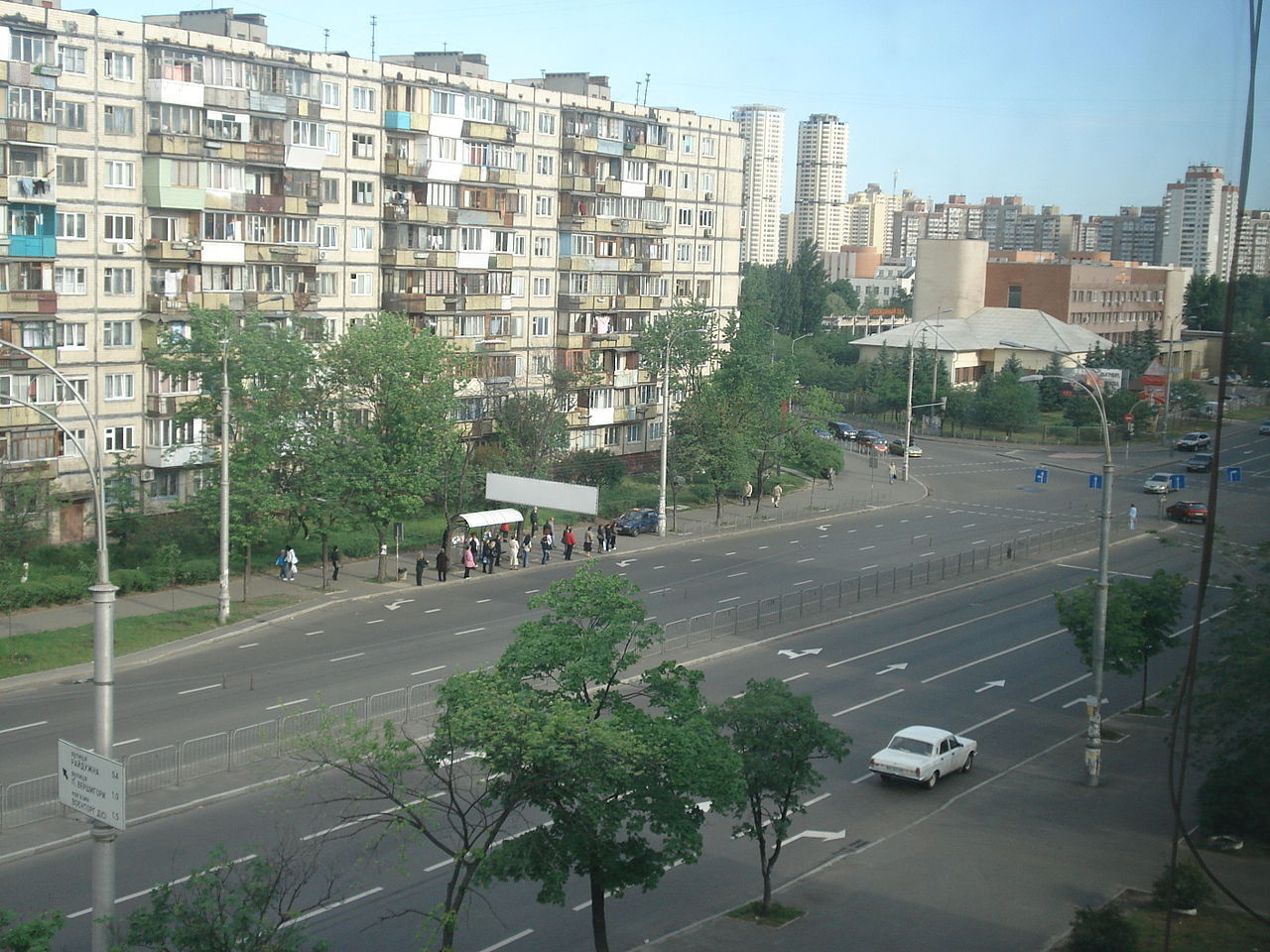Квартал "На гробах" и повышенное количество ДТП: в Киеве на Воскресенке есть зловещий холм. Фото и история