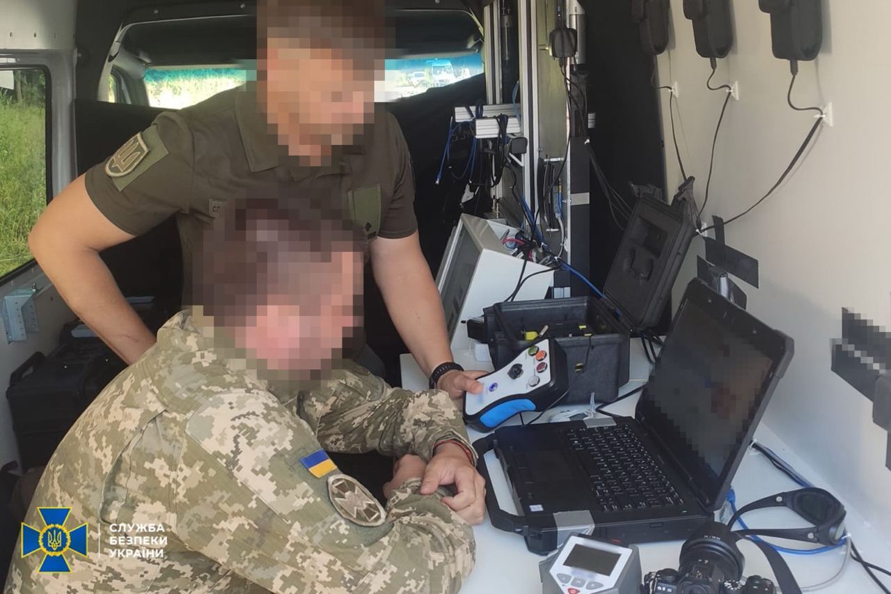 "Грязной бомбы" в Украине нет: в СБУ показали, как проводят рейды для проверки радиационной безопасности. Фото