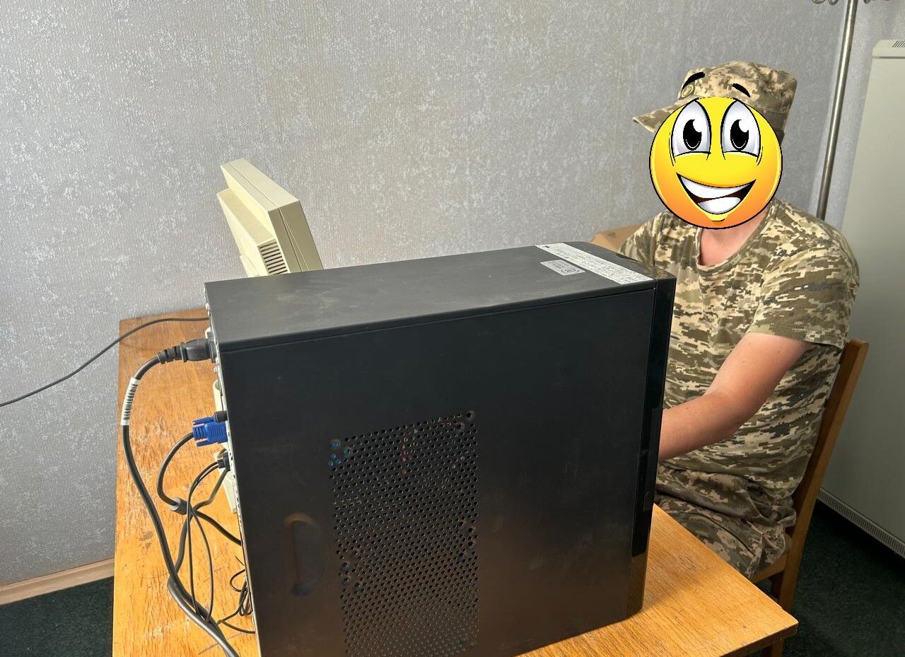 Волонтеры Фонда "Мир и Ко" передали на фронт партию компьютеров и сетевое оборудование